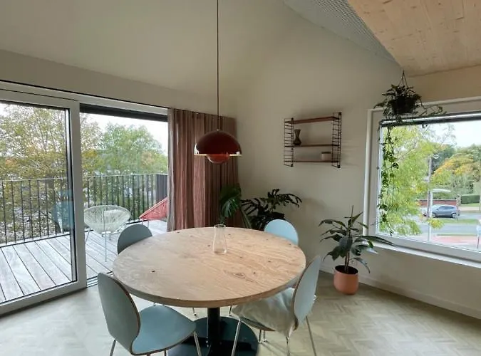 Julie's Aan Zee - Jaaz *